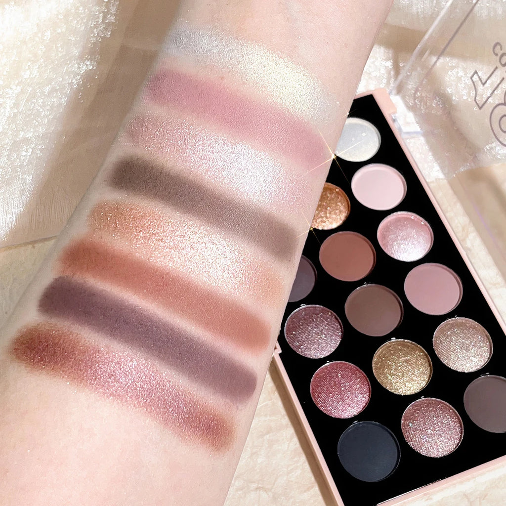 18-Color Eyeshadow Palette